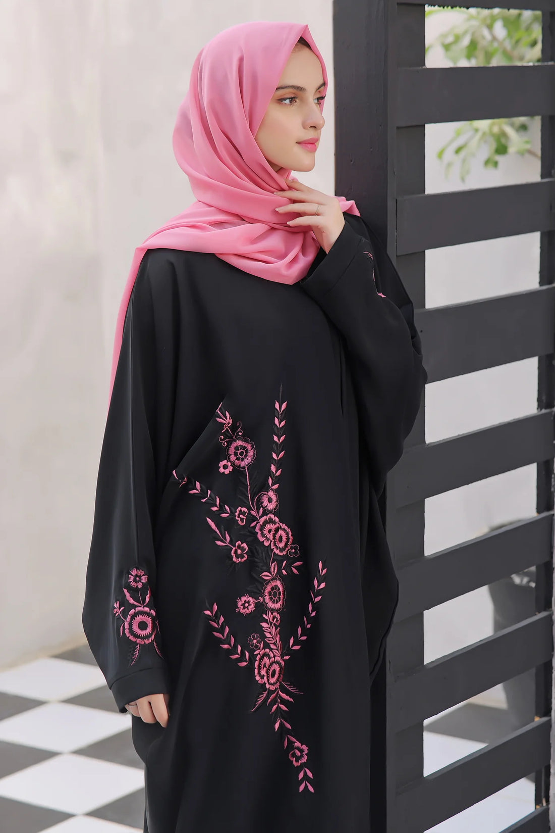 Iznah Abaya